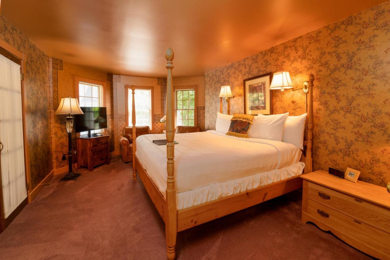 Yelton Manor Bed And Breakfast 사우스헤이번 객실 사진